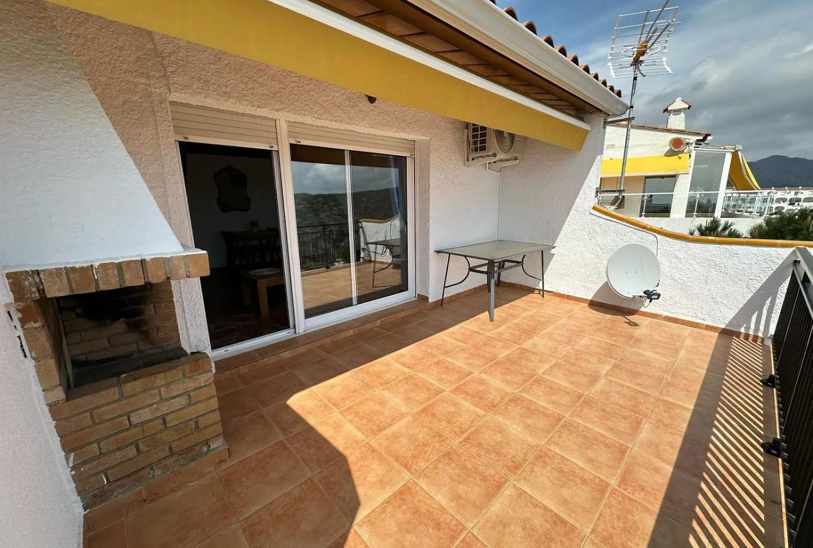 Impresionantes Vistas Del Mar En Roses, Canyelles Av-37 إسبانيا